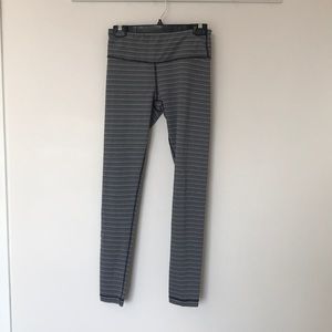 Striped yoga leggings by 90 Degree by Reflex